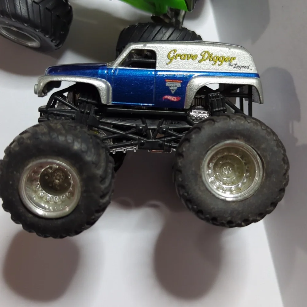 5 Grave Digger Monster Trucks Green Black Blue Silver Hot Wheels Push N Go